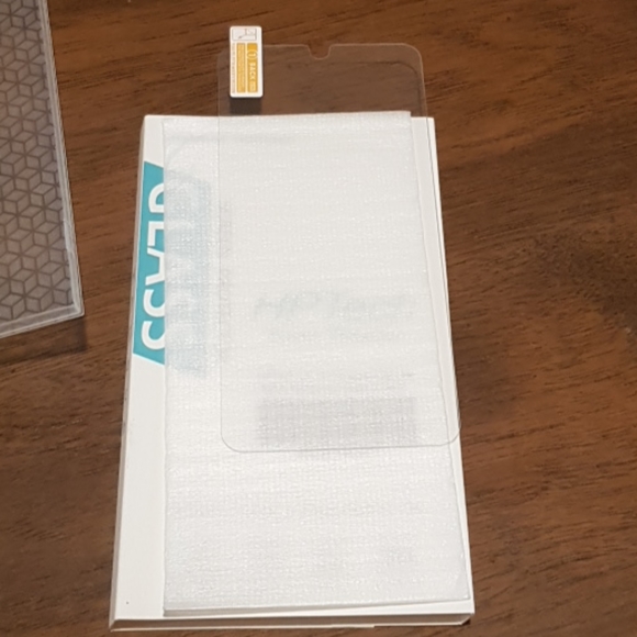 Screen protector - Picture 2 of 2